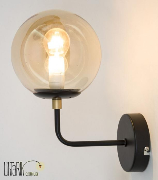 Auhilon Светильник настенный MORETTI (P17242-1W)