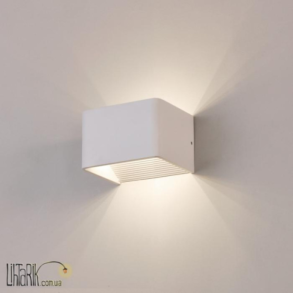 Приставной настенный светильник Icon 16/3089